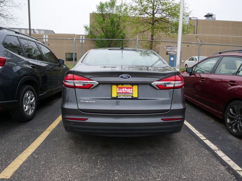 Used 2019 Ford Fusion S FWD image 4