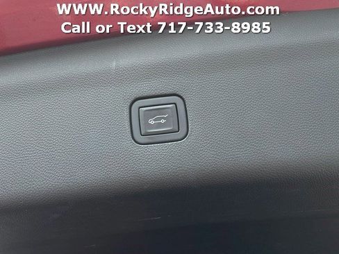 Used 2024 Buick Enclave Premium image 30