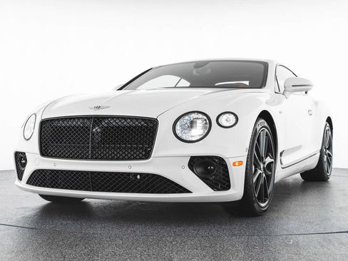 Used 2024 Bentley Continental GT image 5