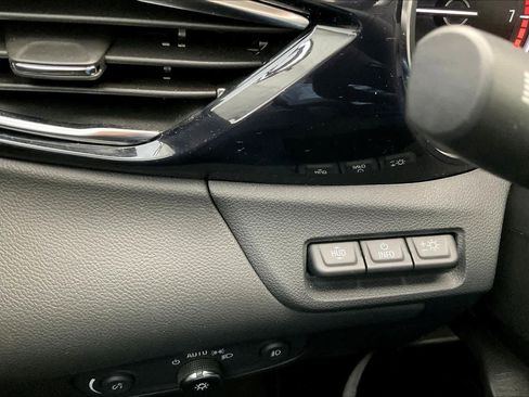 Certified 2022 Buick Encore GX Select w/ Advanced Technology Package image 32