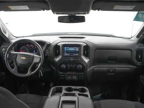 Used 2020 Chevrolet Silverado 1500 Custom w/ Custom Max Trailering Package AWD/4WD image 13