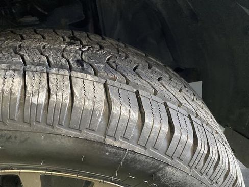 Used 2017 Nissan Armada Platinum image 42