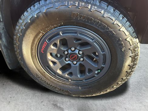 Certified 2025 Nissan Frontier PRO-4X AWD/4WD image 27