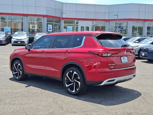 Used 2022 Mitsubishi Outlander SE AWD/4WD image 5
