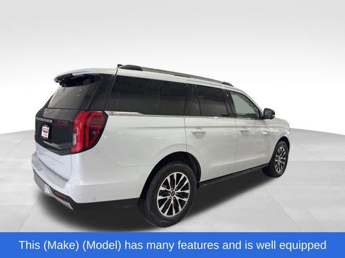 Used 2025 Ford Expedition Platinum AWD/4WD image 10