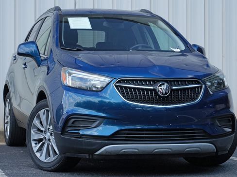 Used 2020 Buick Encore Preferred w/ Safety Package FWD image 2