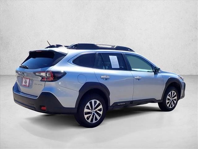 Used 2025 Subaru Outback Premium AWD/4WD image 4