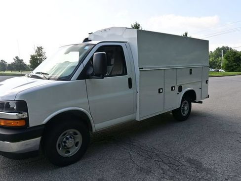 New 2026 Chevrolet Express 3500 w/ Power Convenience Package RWD image 11