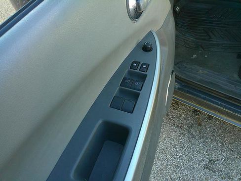 Used 2008 Nissan Quest S w/ Seat Pkg image 7