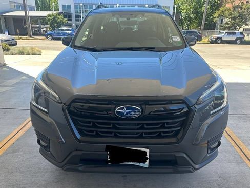 Certified 2023 Subaru Forester Premium AWD/4WD image 3