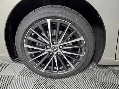 New 2025 Lexus ES 350 350 image 9