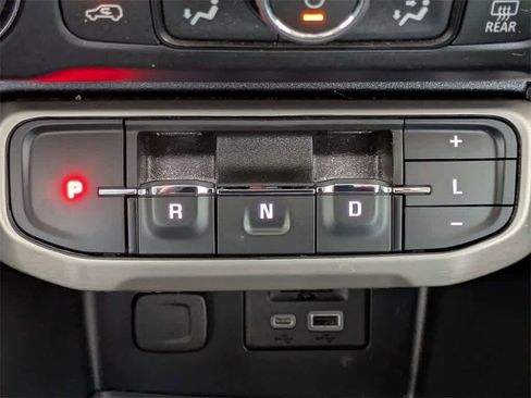 Used 2023 GMC Acadia Denali w/ Black Diamond Edition image 34