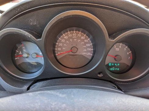 Used 2010 Chrysler Sebring Touring image 18