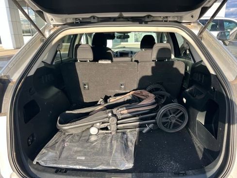 Used 2018 Ford Edge SEL w/ Equipment Group 201A FWD image 8