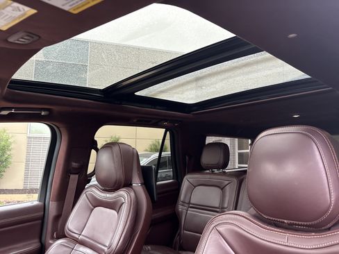 Used 2019 Lincoln Navigator L Black Label w/ Cargo Package AWD/4WD image 28