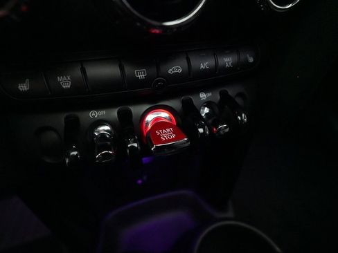 Used 2020 MINI Cooper 4-Door Hardtop image 30