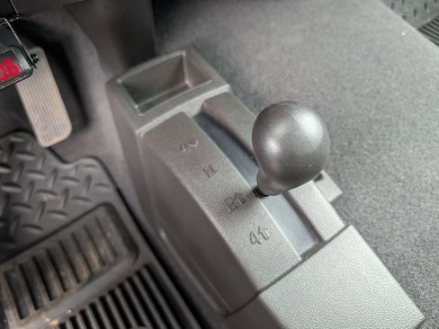 Used 2019 Chevrolet Silverado 1500 Custom w/ LPO, Essentials Package AWD/4WD image 23