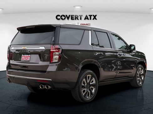 Used 2021 Chevrolet Tahoe High Country w/ Premium Package RWD image 7