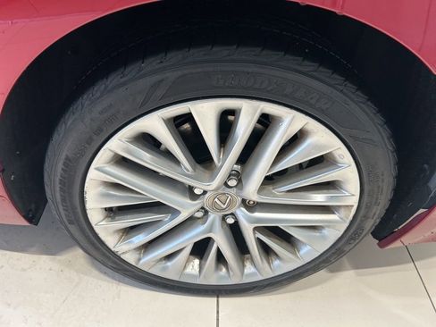 Used 2015 Lexus ES 350 w/ Ultra Luxury Package image 23