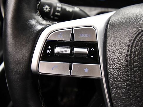 Certified 2025 Kia Telluride EX w/ EX Captain's Chair Package AWD/4WD image 21
