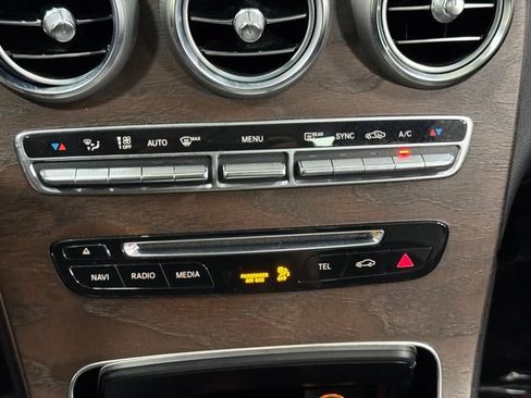 Used 2019 Mercedes-Benz GLC 300 4MATIC image 20
