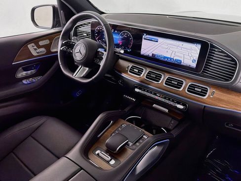 Certified 2025 Mercedes-Benz GLS 450 4MATIC w/ AMG Line Exterior image 18