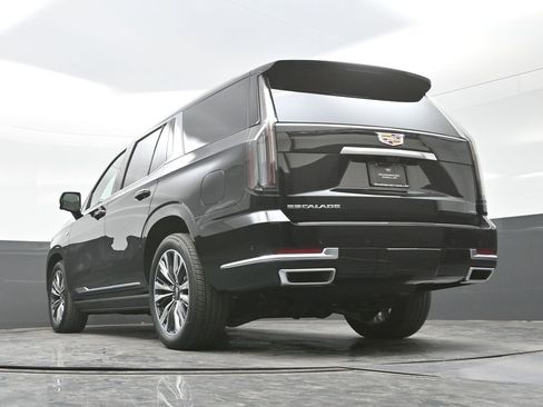 New 2025 Cadillac Escalade Premium Luxury w/ Touring Package image 28
