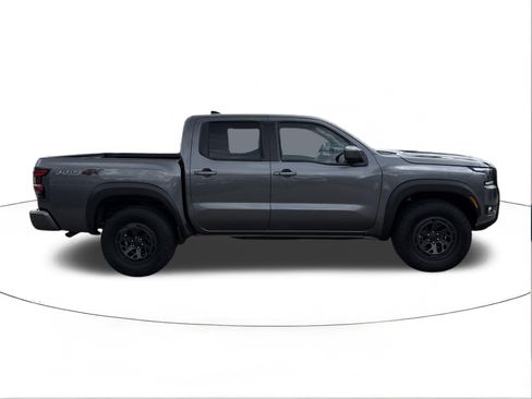 Used 2026 Nissan Frontier PRO-4X AWD/4WD image 2