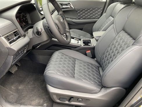 New 2026 Nissan Rogue Platinum AWD/4WD image 10