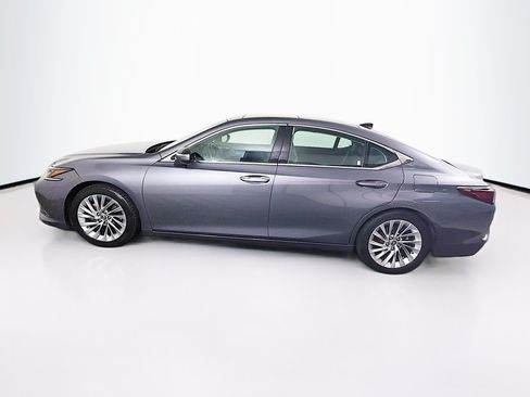 Used 2019 Lexus ES 350 Ultra Luxury w/ Accessory Package 2 FWD image 4