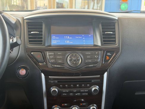 Used 2015 Nissan Pathfinder Platinum FWD image 19