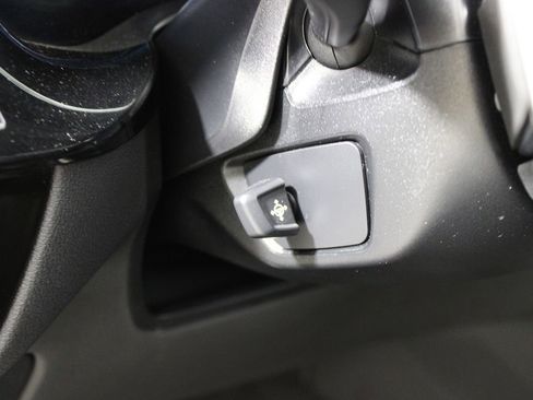 Used 2023 BMW 530e w/ M Sport Package image 38