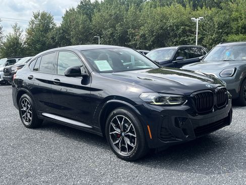 Used 2023 BMW X4 M40i w/ Shadowloine Package image 2