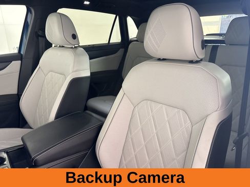 Used 2025 Volkswagen Atlas Cross Sport SEL Premium R-Line image 10