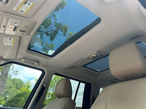 Used 2013 Land Rover LR4 HSE LUX w/ Luxury Pkg AWD/4WD image 14