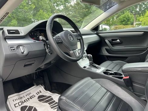 Used 2013 Volkswagen CC Sport FWD image 10