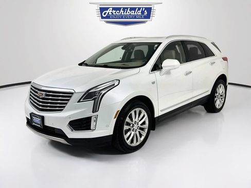 Used 2018 Cadillac XT5 Platinum w/ Driver Assist Package AWD/4WD image 3