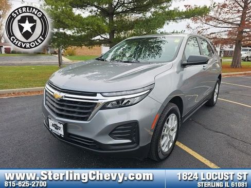 Used 2023 Chevrolet Equinox LS image 1