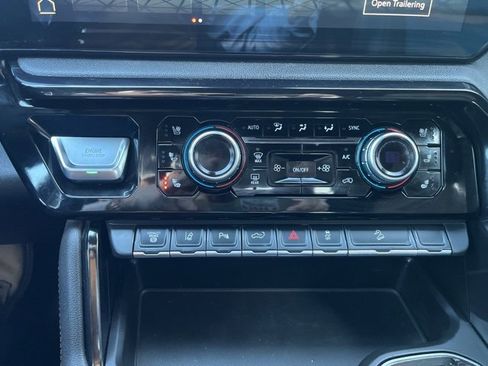 Used 2025 GMC Sierra 3500 AT4 w/ Technology Package image 17