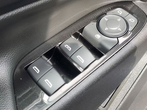 Used 2023 Chevrolet Equinox Premier image 26