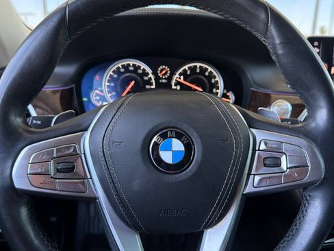 Used 2016 BMW 750i xDrive AWD/4WD image 25