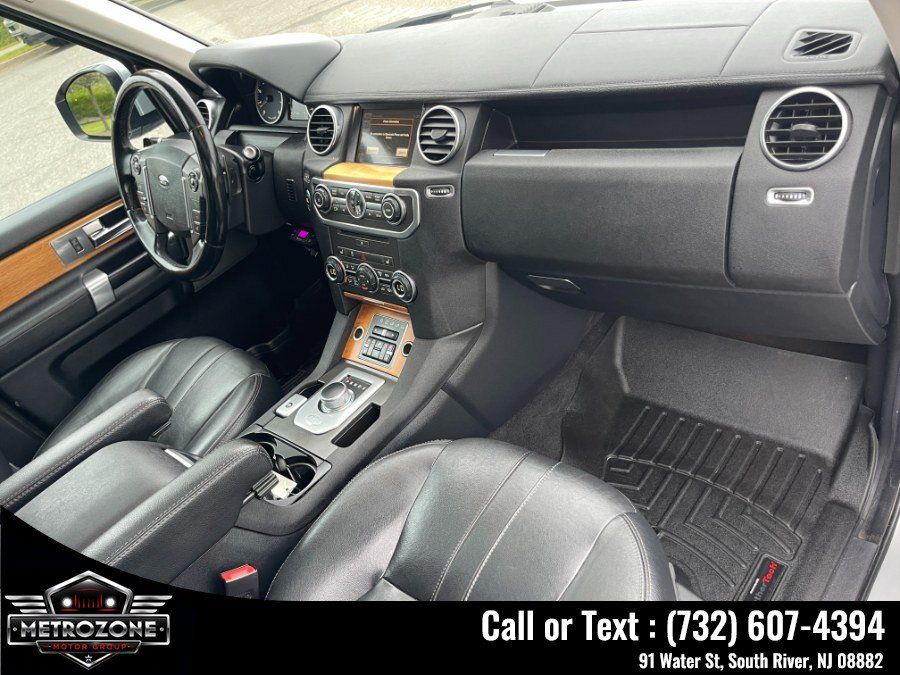 Used 2014 Land Rover LR4 AWD/4WD image 34