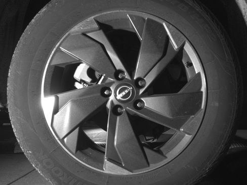 Used 2025 Nissan Rogue SV AWD/4WD image 15