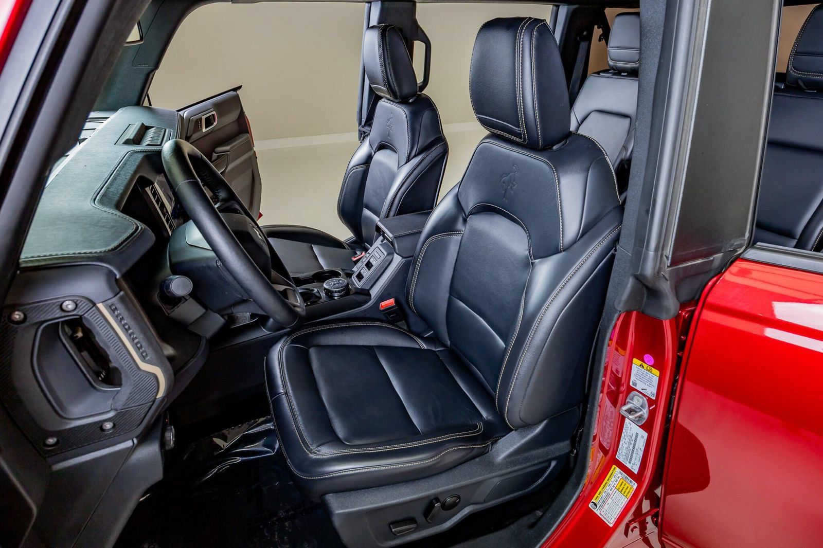 Used 2025 Ford Bronco Badlands AWD/4WD image 32