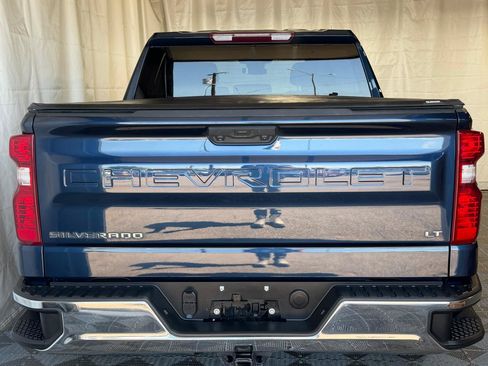 Used 2023 Chevrolet Silverado 1500 LT AWD/4WD image 6
