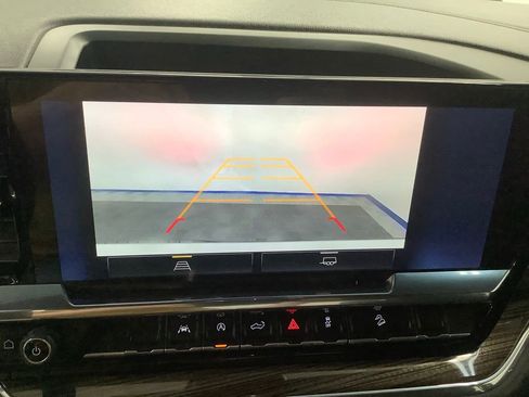 Used 2024 Chevrolet Silverado 1500 LT Trail Boss w/ Protection Package image 19