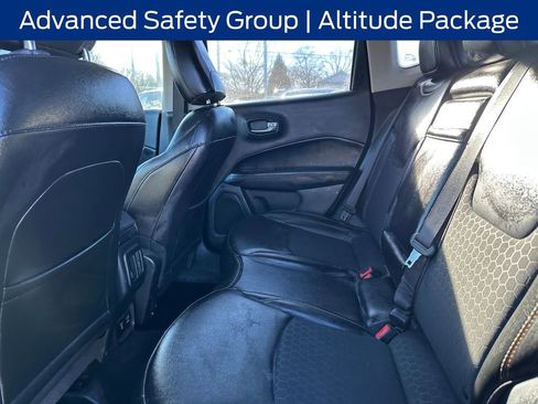 Used 2019 Jeep Compass Latitude image 12