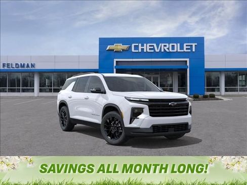 New 2026 Chevrolet Traverse LT image 1