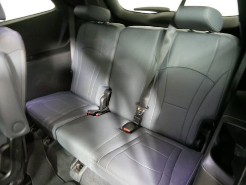 Used 2023 Buick Enclave Premium image 22