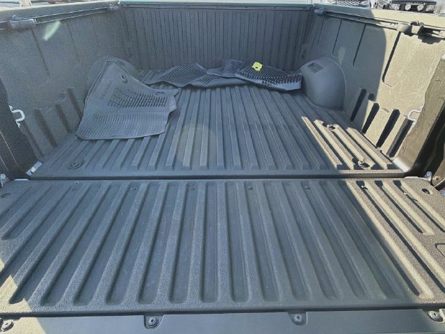 Used 2025 Toyota Tundra Limited AWD/4WD image 12